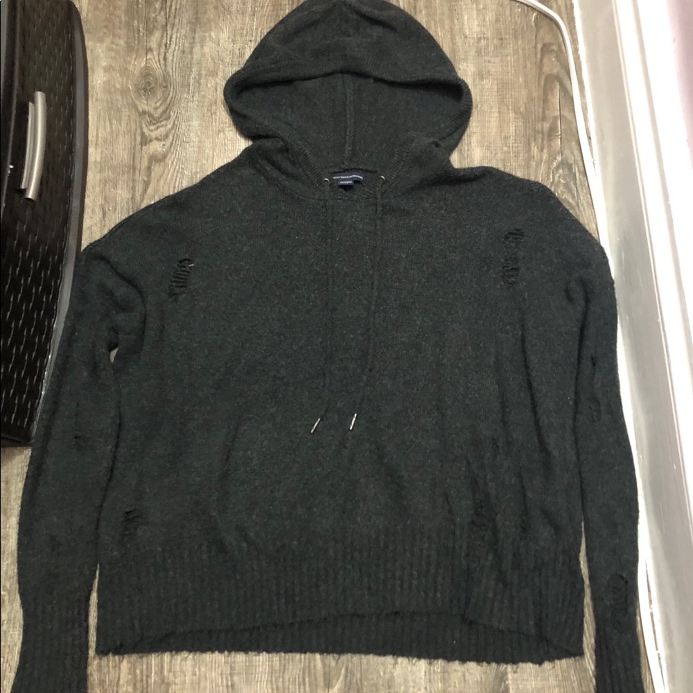 AE RIPPED HOODIE